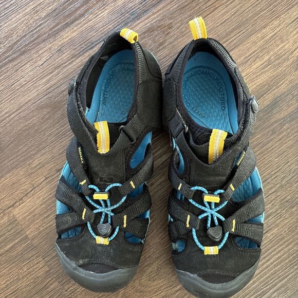 KEEN Other - KEEN Youth Kids Sz 6 Seacamp II CNX Water Sandals Waterproof Washable 1025141
